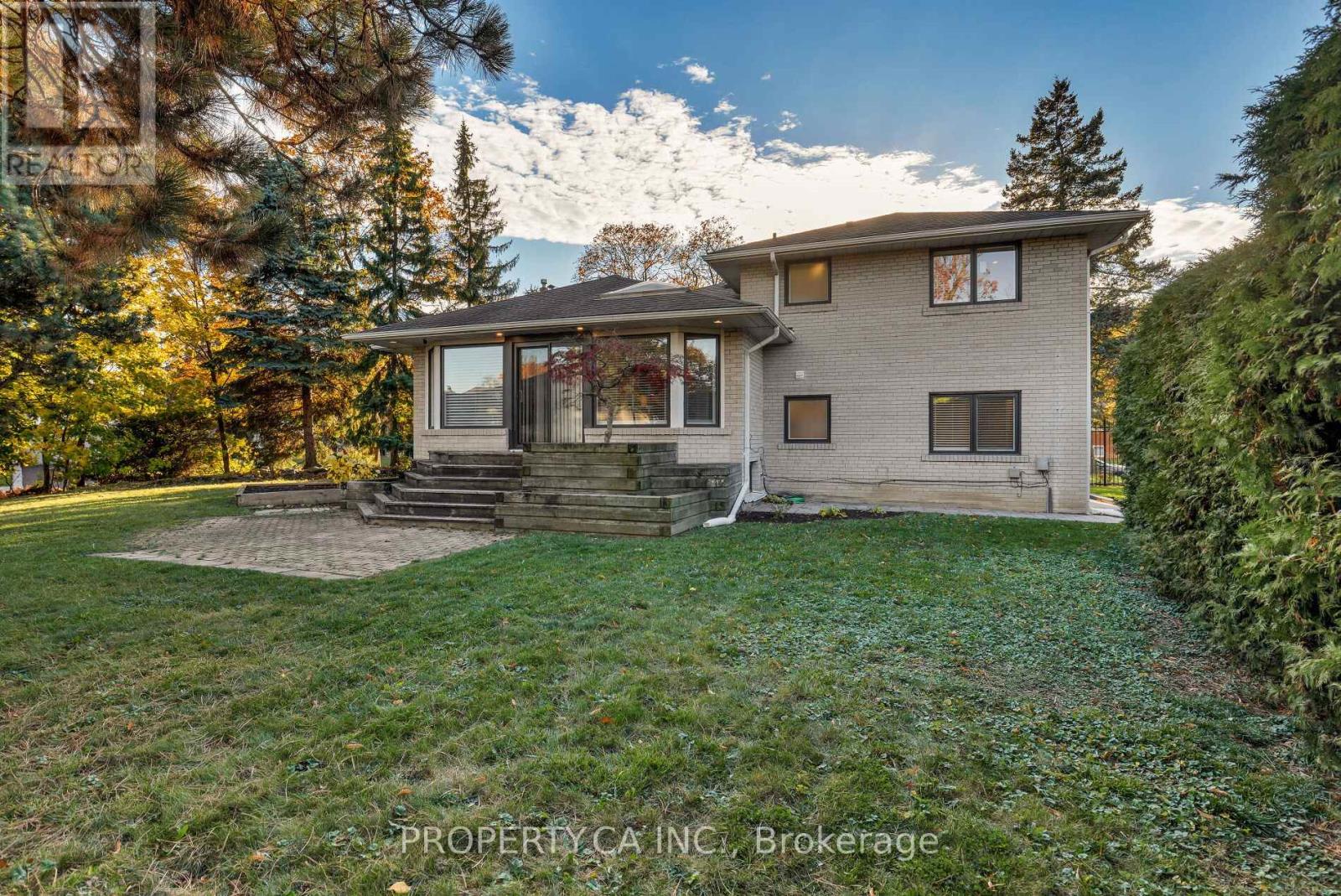 132 Princess Anne Crescent, Toronto, Ontario  M9A 2R6 - Photo 12 - W12527912