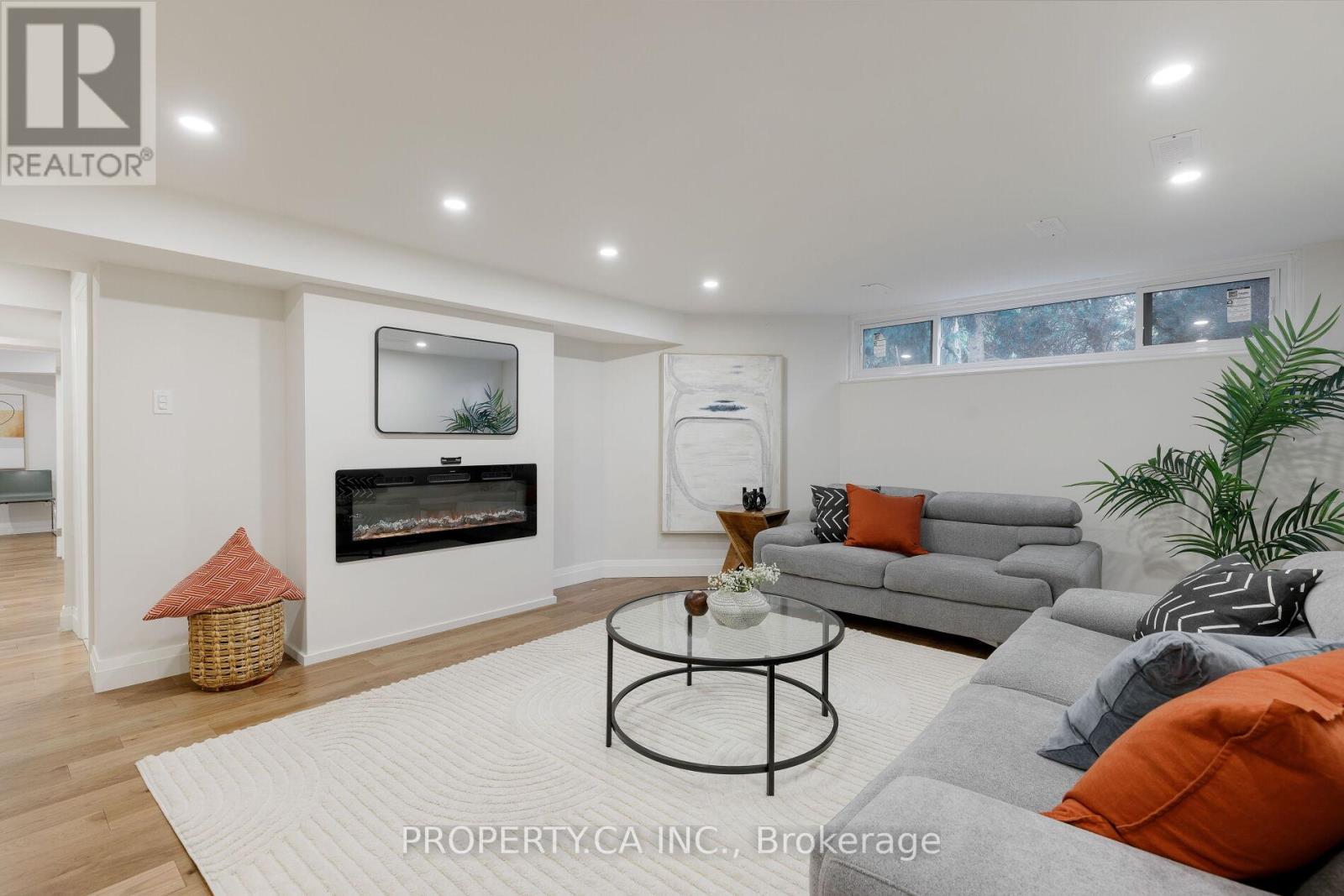 132 Princess Anne Crescent, Toronto, Ontario  M9A 2R6 - Photo 28 - W12527912