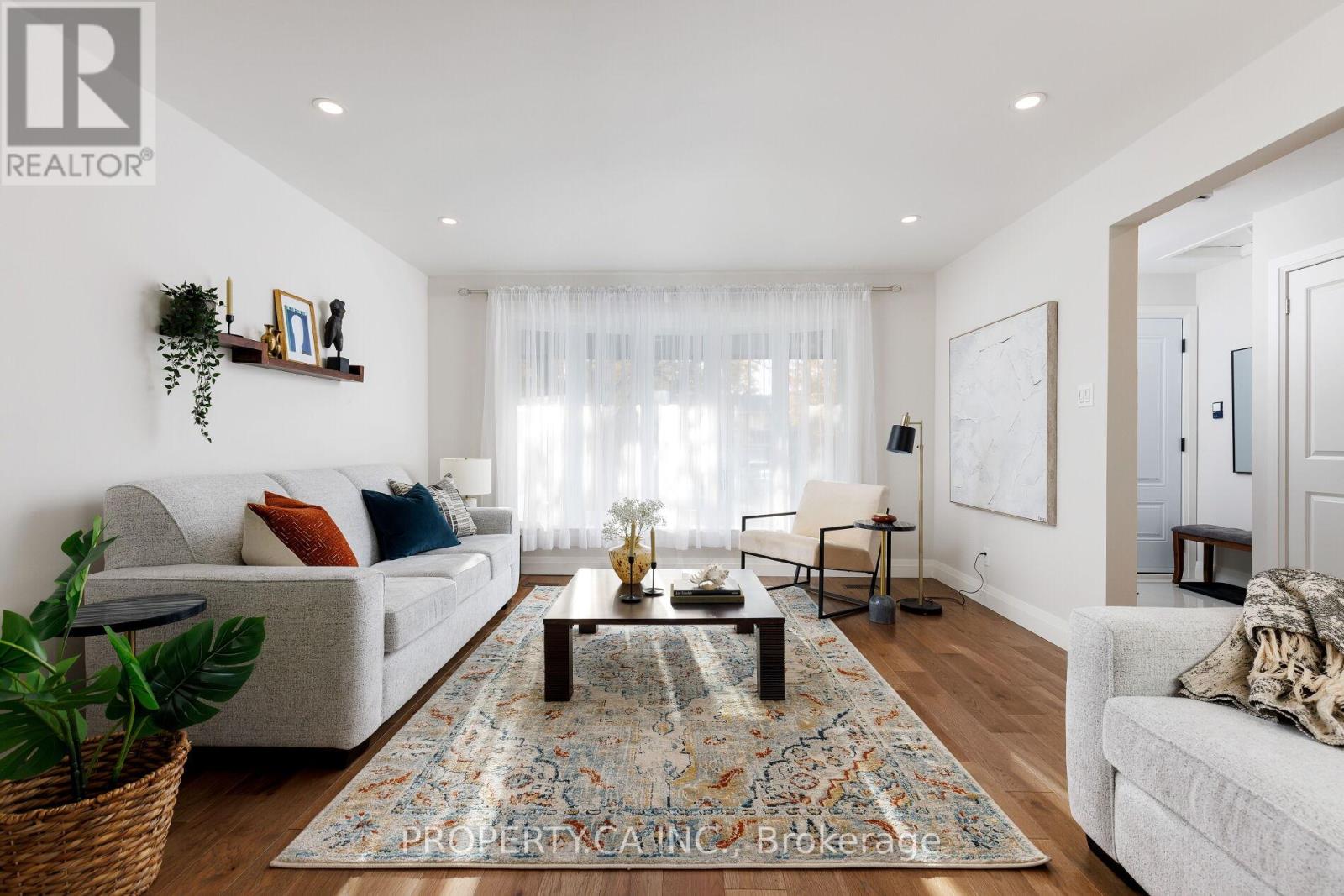 132 Princess Anne Crescent, Toronto, Ontario  M9A 2R6 - Photo 3 - W12527912