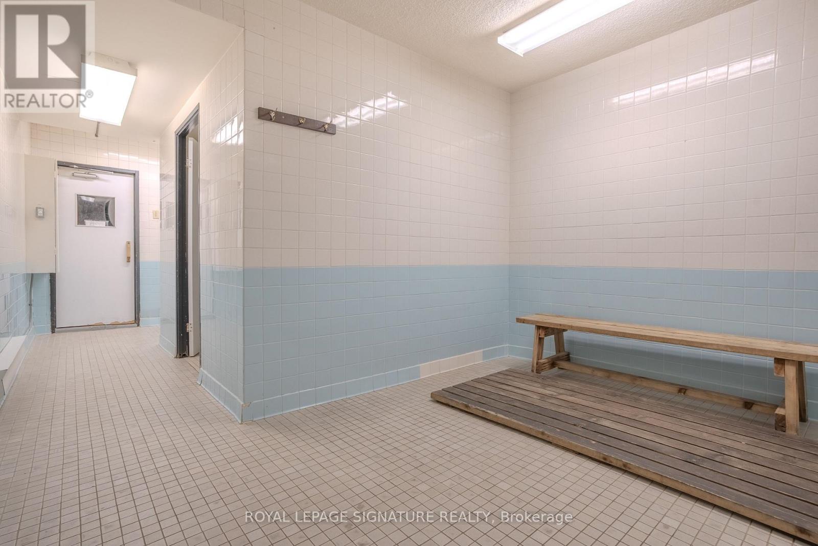 1608 - 975 Warwick Court, Burlington, Ontario  L7T 3Z7 - Photo 14 - W12527916