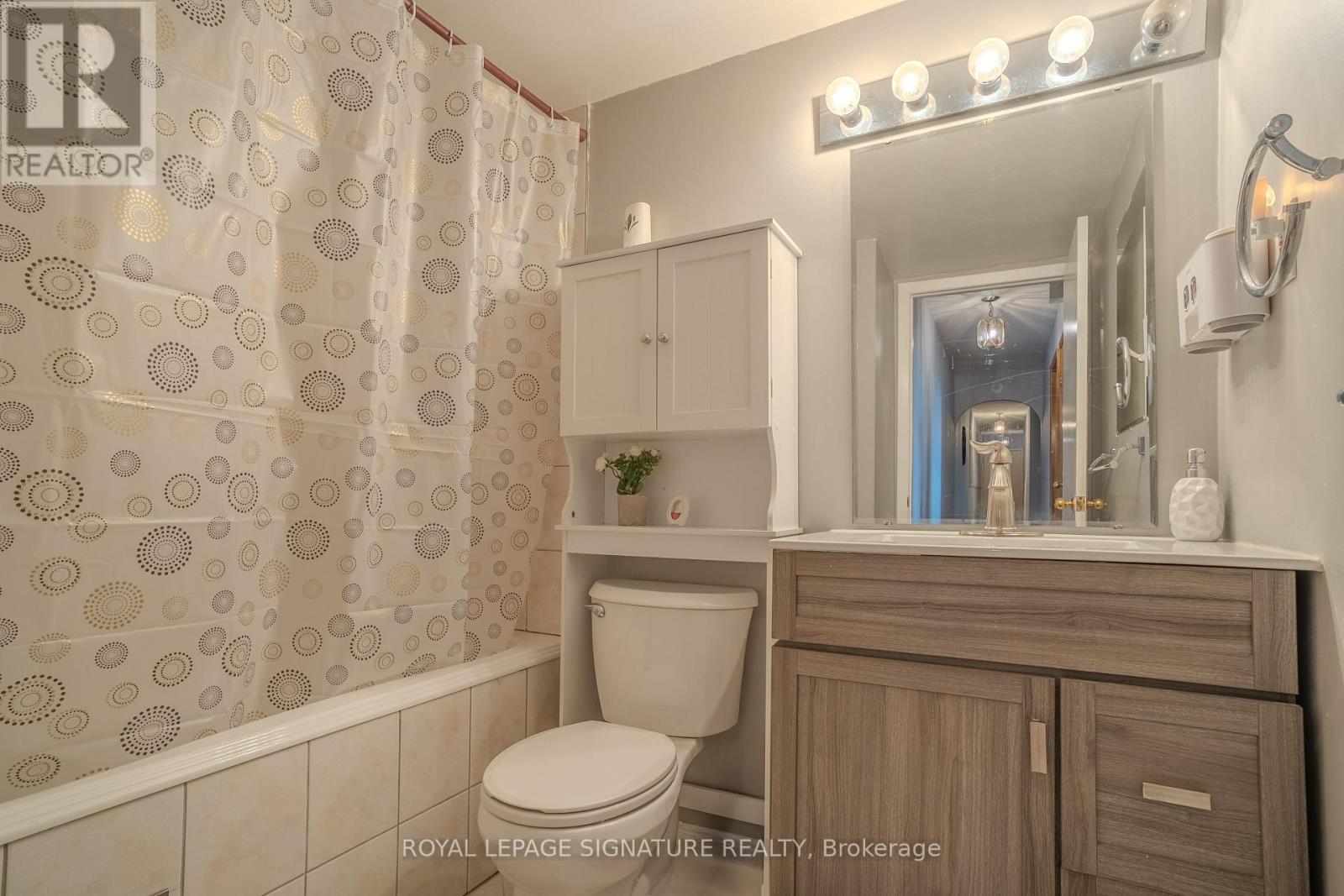 1608 - 975 Warwick Court, Burlington, Ontario  L7T 3Z7 - Photo 31 - W12527916