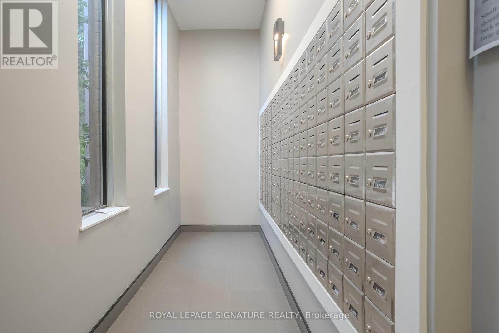 1608 - 975 Warwick Court, Burlington, Ontario  L7T 3Z7 - Photo 32 - W12527916