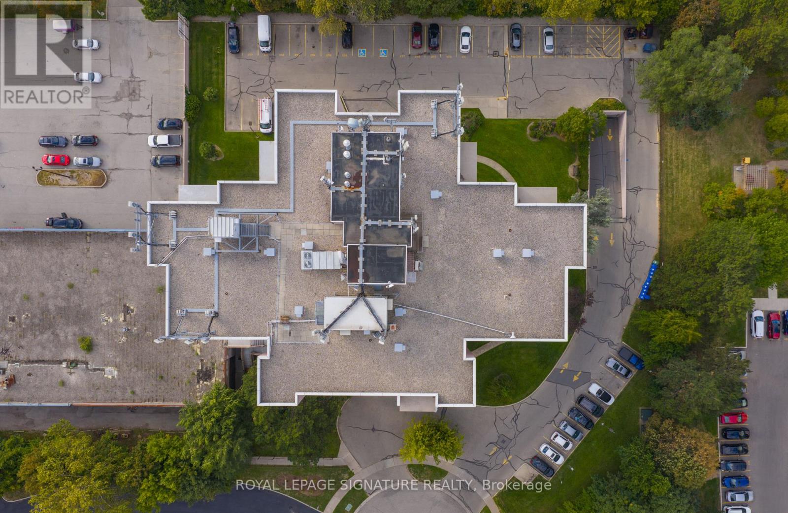 1608 - 975 Warwick Court, Burlington, Ontario  L7T 3Z7 - Photo 5 - W12527916