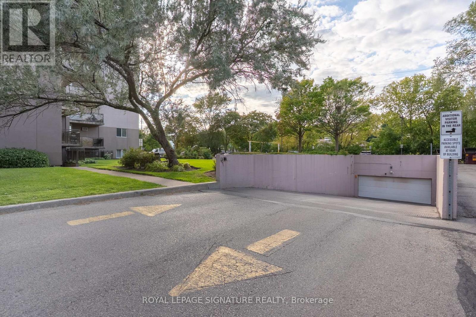 1608 - 975 Warwick Court, Burlington, Ontario  L7T 3Z7 - Photo 6 - W12527916