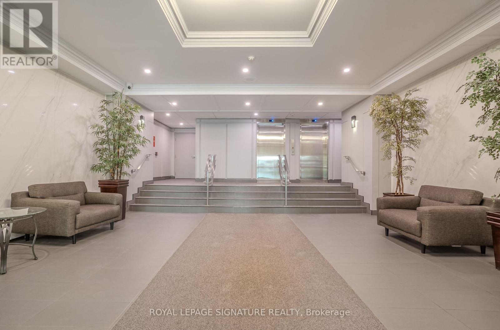 1608 - 975 Warwick Court, Burlington, Ontario  L7T 3Z7 - Photo 7 - W12527916