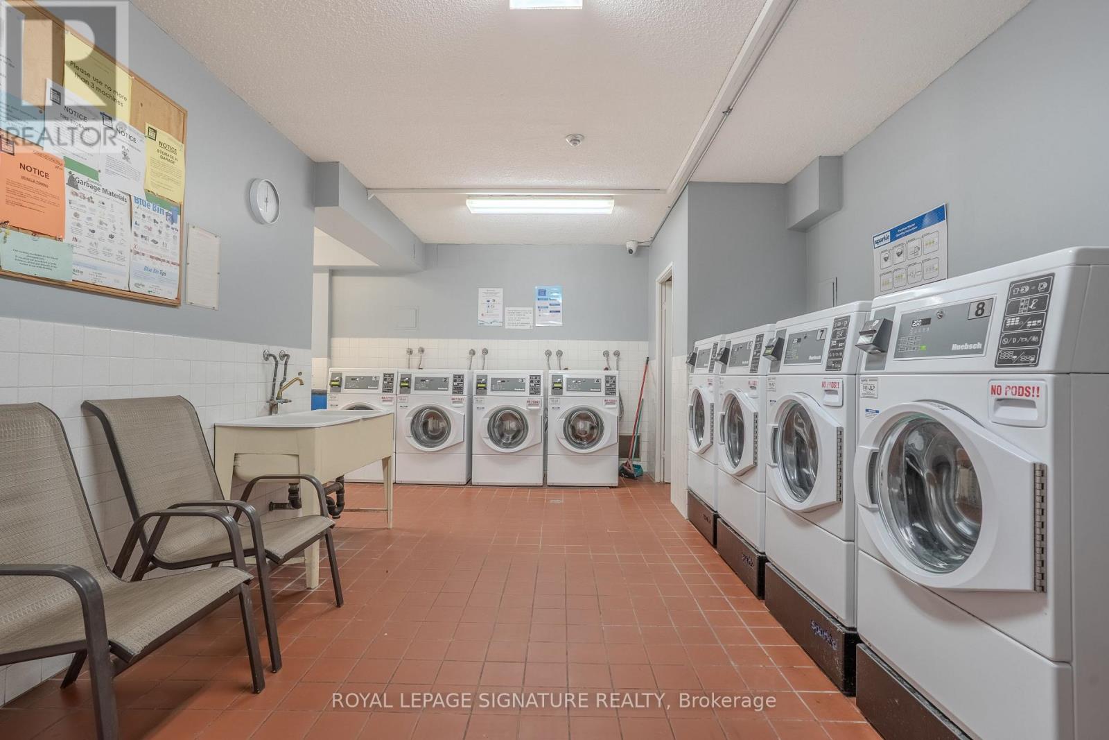 1608 - 975 Warwick Court, Burlington, Ontario  L7T 3Z7 - Photo 8 - W12527916