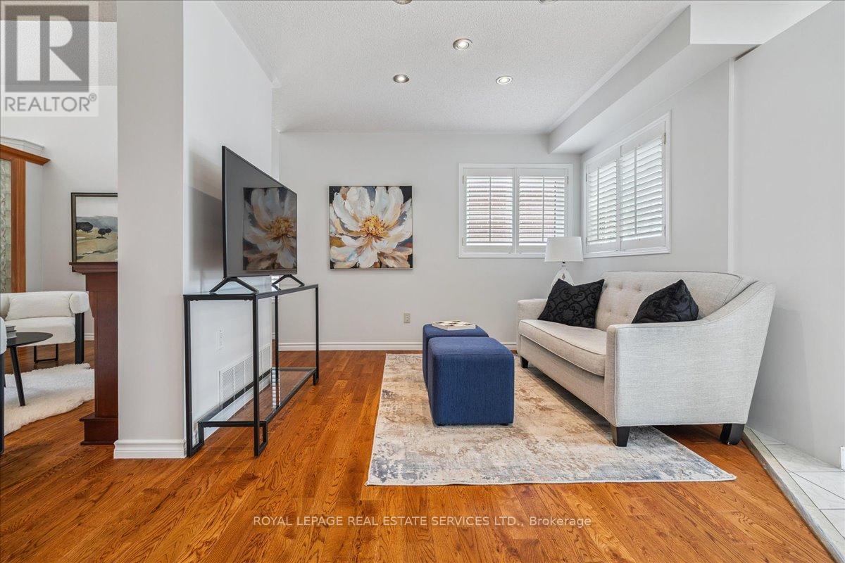 2365 Grand Ravine Drive, Oakville, Ontario  L6H 6A8 - Photo 12 - W12527934