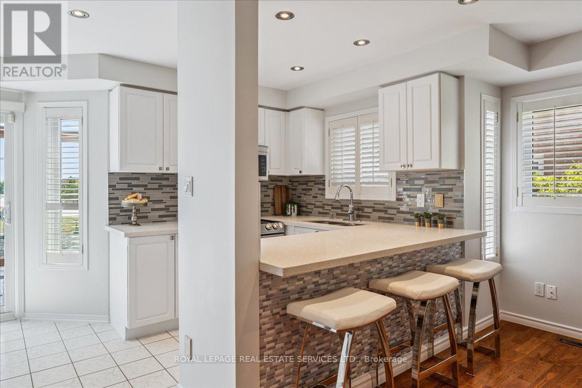 2365 Grand Ravine Drive, Oakville, Ontario  L6H 6A8 - Photo 17 - W12527934