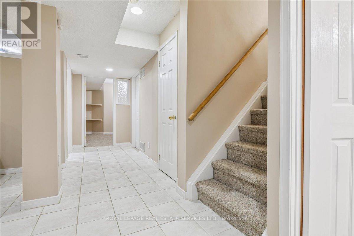 2365 Grand Ravine Drive, Oakville, Ontario  L6H 6A8 - Photo 40 - W12527934