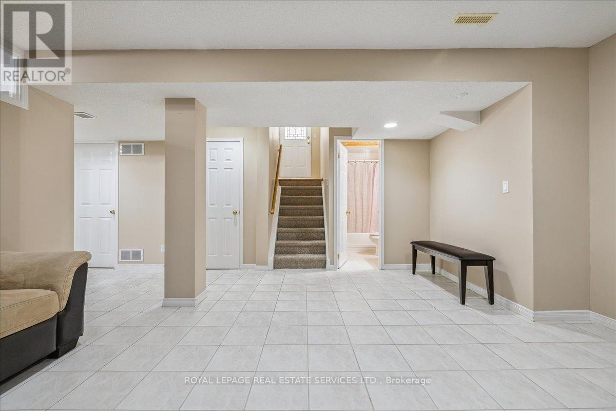 2365 Grand Ravine Drive, Oakville, Ontario  L6H 6A8 - Photo 41 - W12527934