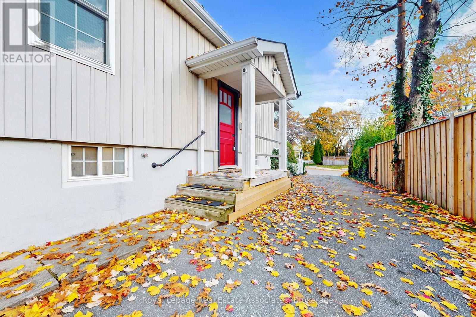 1486 Kenmuir Avenue, Mississauga, Ontario  L5G 4B5 - Photo 5 - W12527982