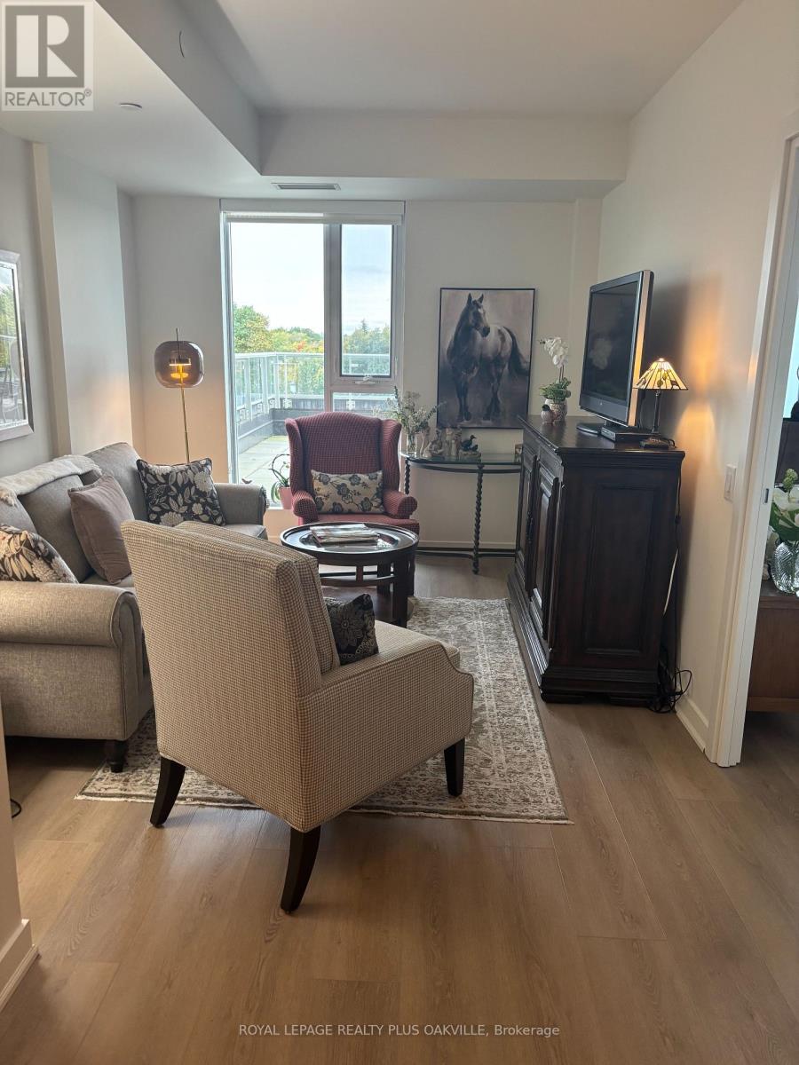 502 - 133 Bronte Road, Oakville, Ontario  L6L 0H2 - Photo 7 - W12527994