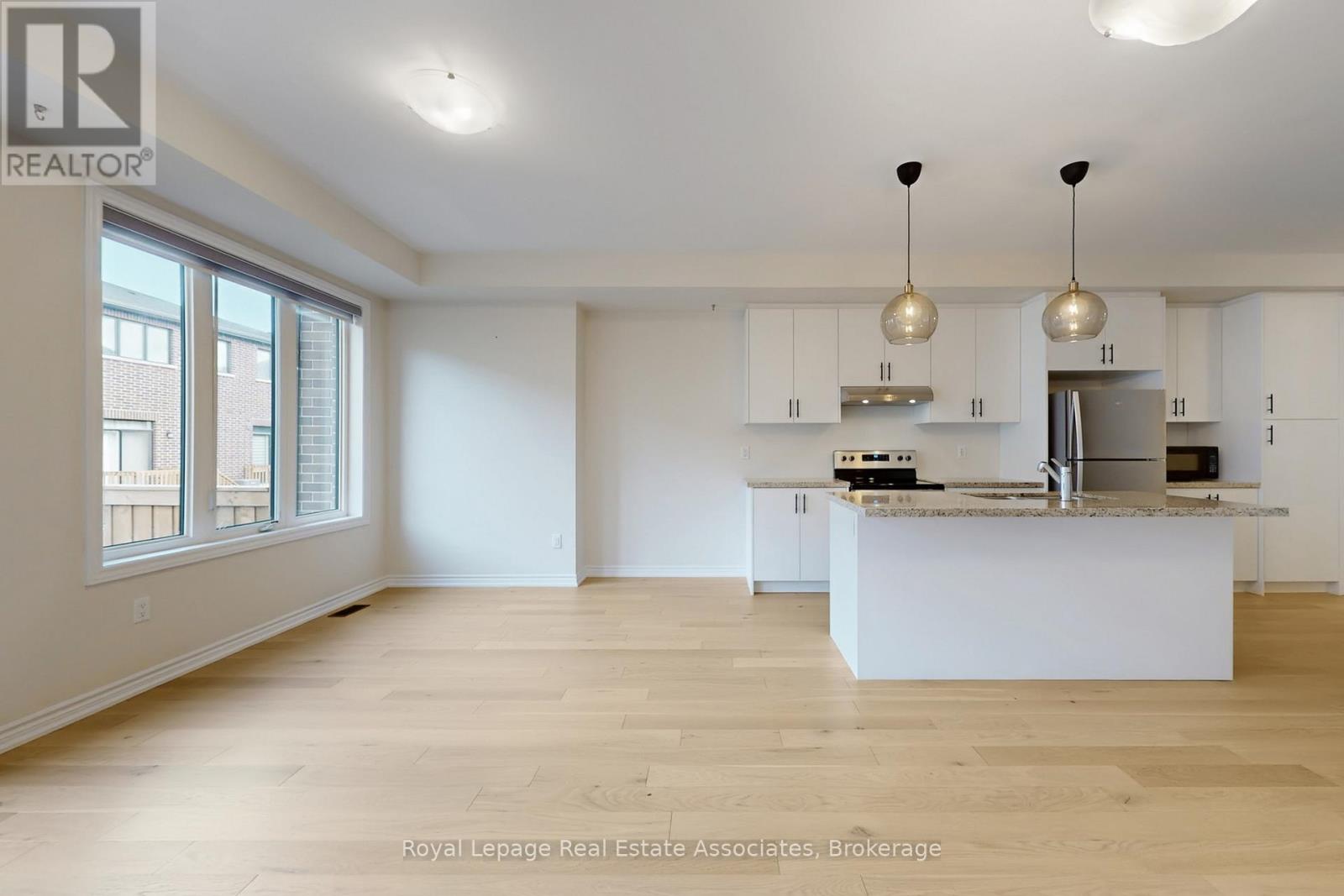 1411 Oakmont Common, Burlington, Ontario  L7P 0V8 - Photo 6 - W12527998