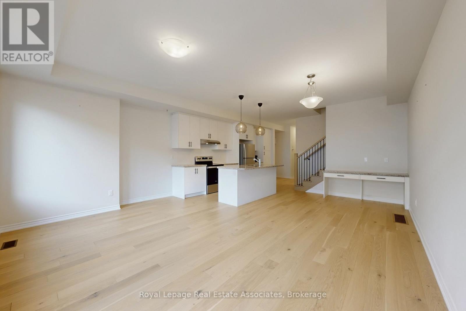 1411 Oakmont Common, Burlington, Ontario  L7P 0V8 - Photo 7 - W12527998