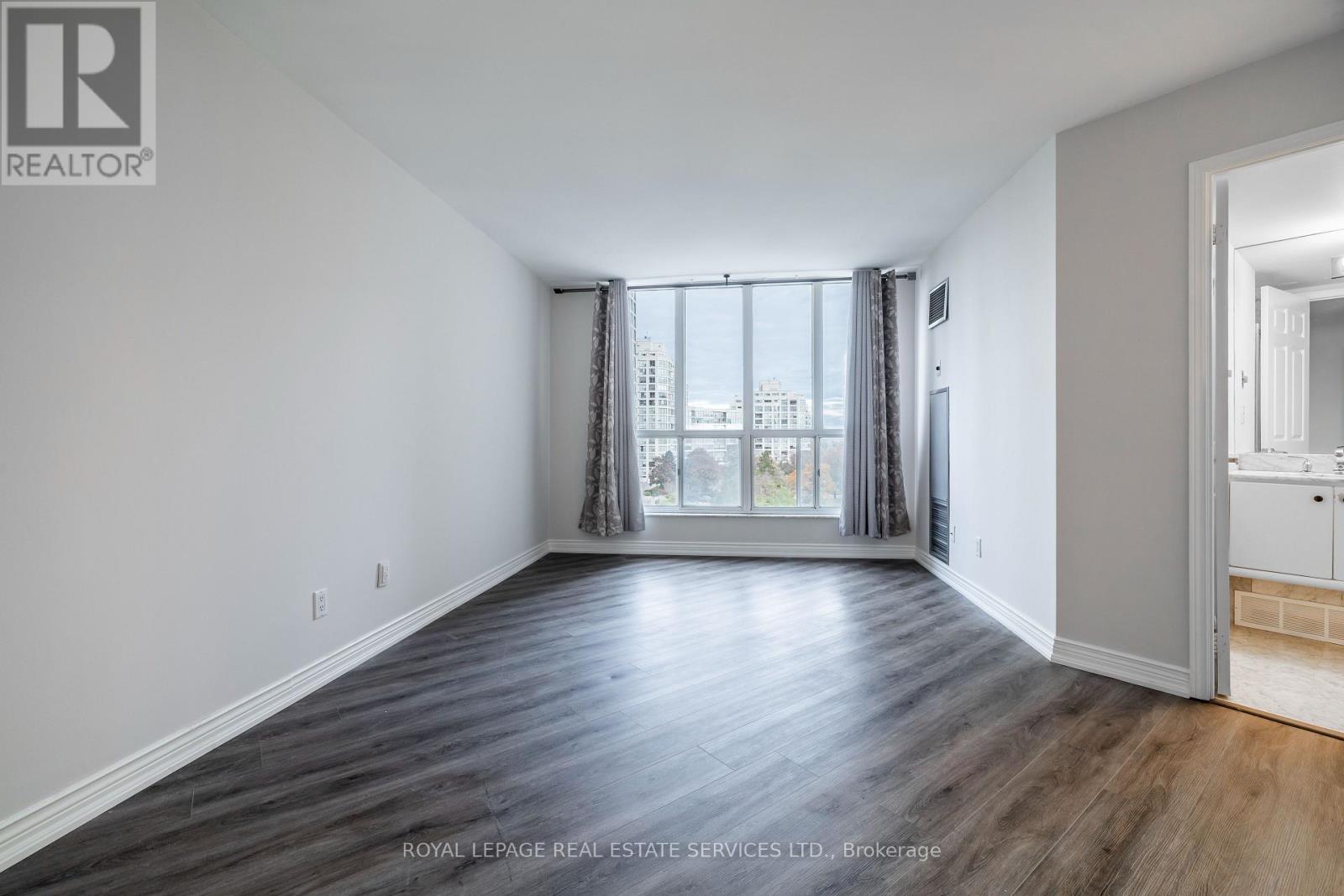 413 - 2285 Lake Shore Boulevard W, Toronto, Ontario  M8V 3X9 - Photo 12 - W12528016