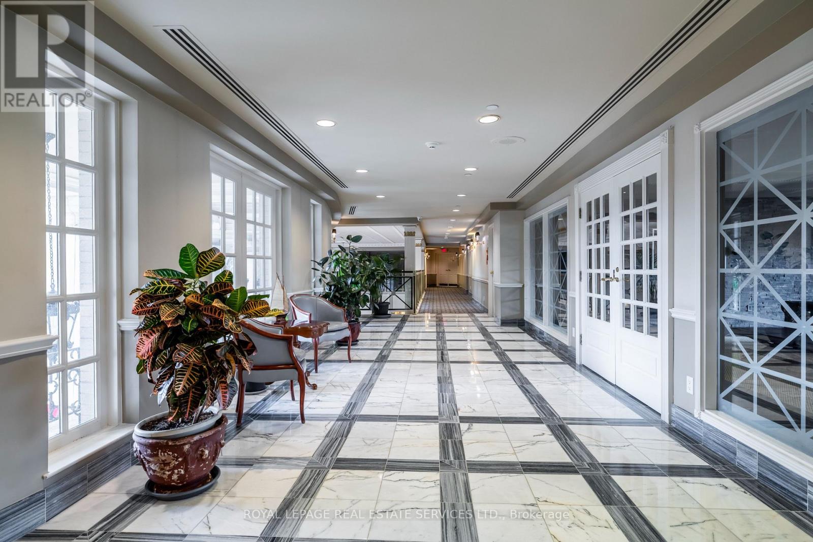 413 - 2285 Lake Shore Boulevard W, Toronto, Ontario  M8V 3X9 - Photo 16 - W12528016