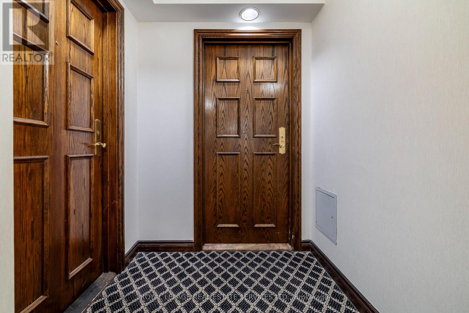 413 - 2285 Lake Shore Boulevard W, Toronto, Ontario  M8V 3X9 - Photo 2 - W12528016