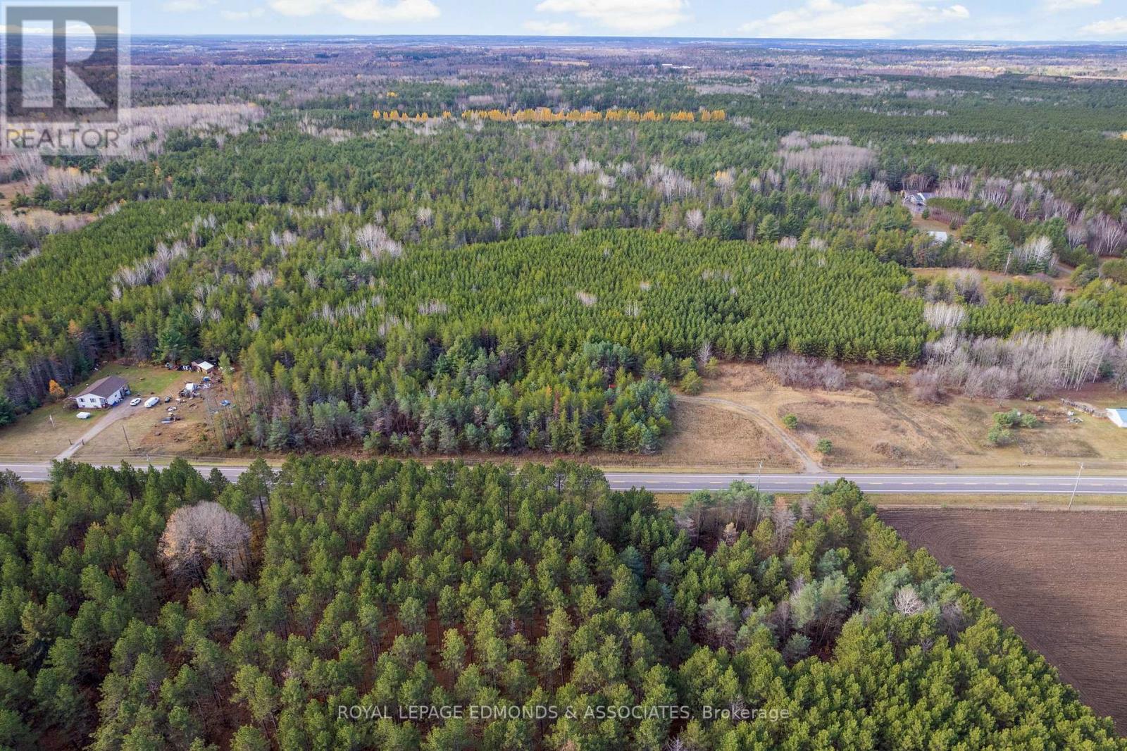 939 Beachburg Road, Whitewater Region, Ontario  K0J 1C0 - Photo 4 - X12528140