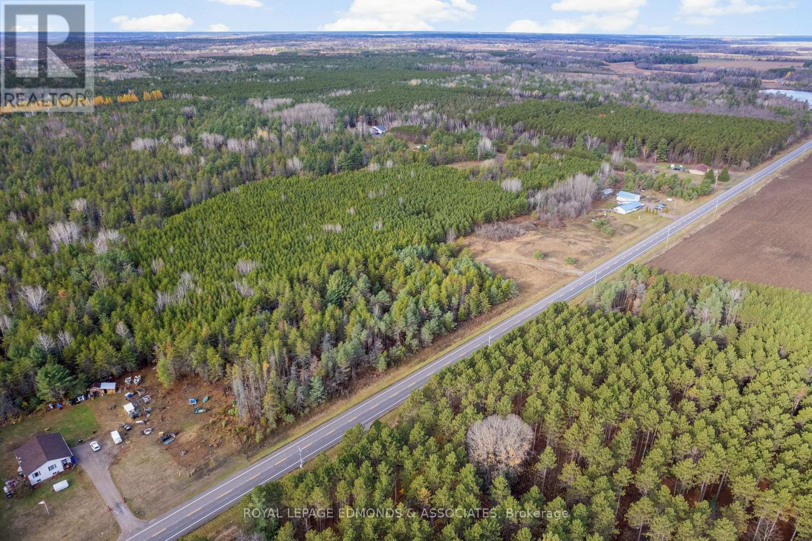 939 Beachburg Road, Whitewater Region, Ontario  K0J 1C0 - Photo 5 - X12528140