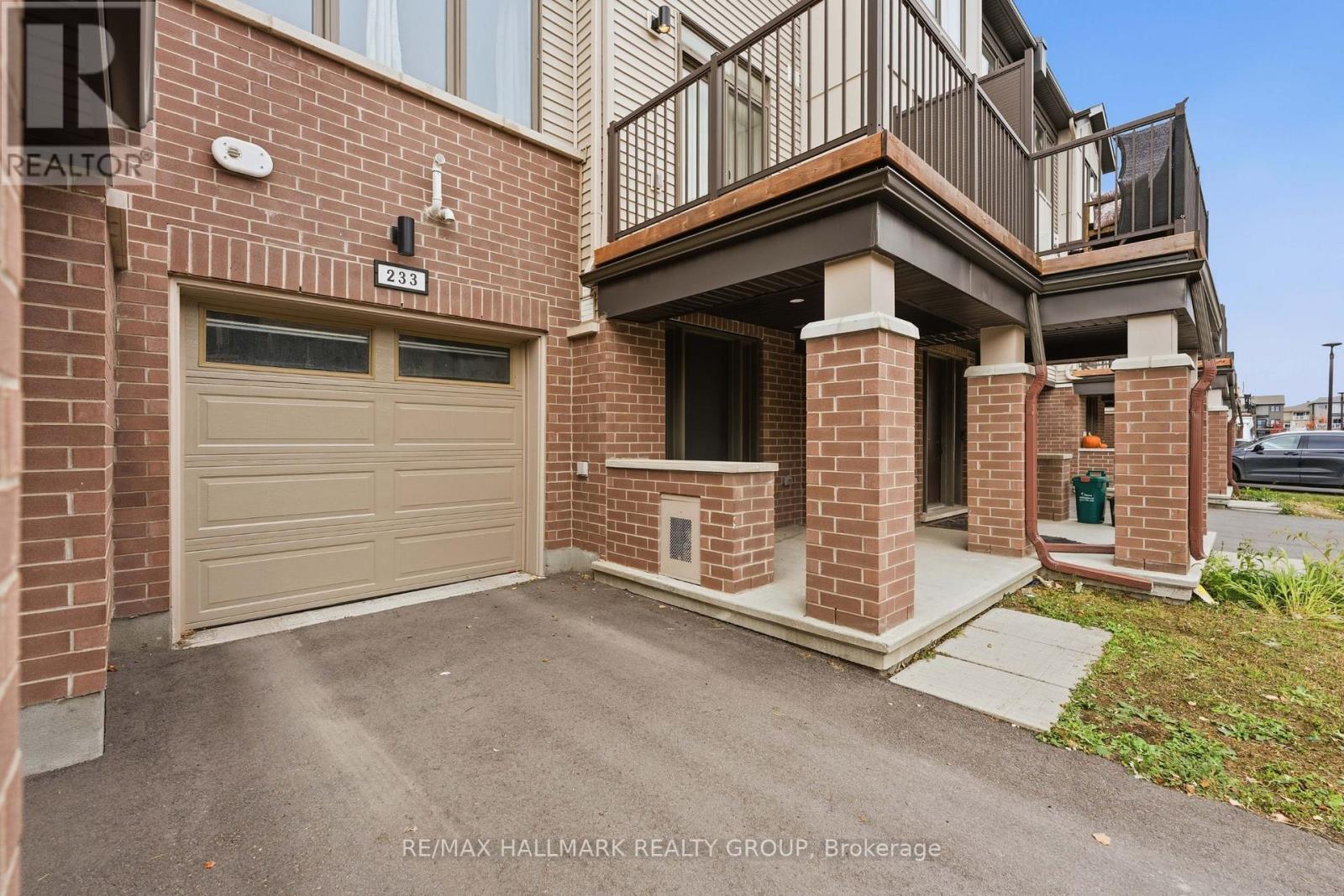 233 Anyolite Private, Ottawa, Ontario  K2J 6P5 - Photo 2 - X12528216