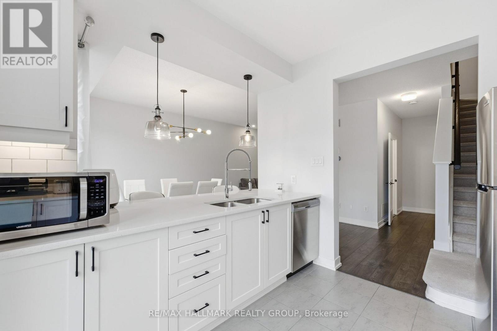 233 Anyolite Private, Ottawa, Ontario  K2J 6P5 - Photo 8 - X12528216