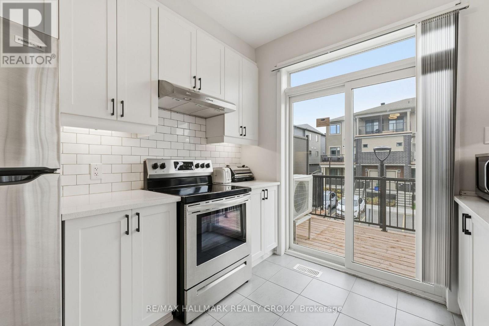 233 Anyolite Private, Ottawa, Ontario  K2J 6P5 - Photo 9 - X12528216