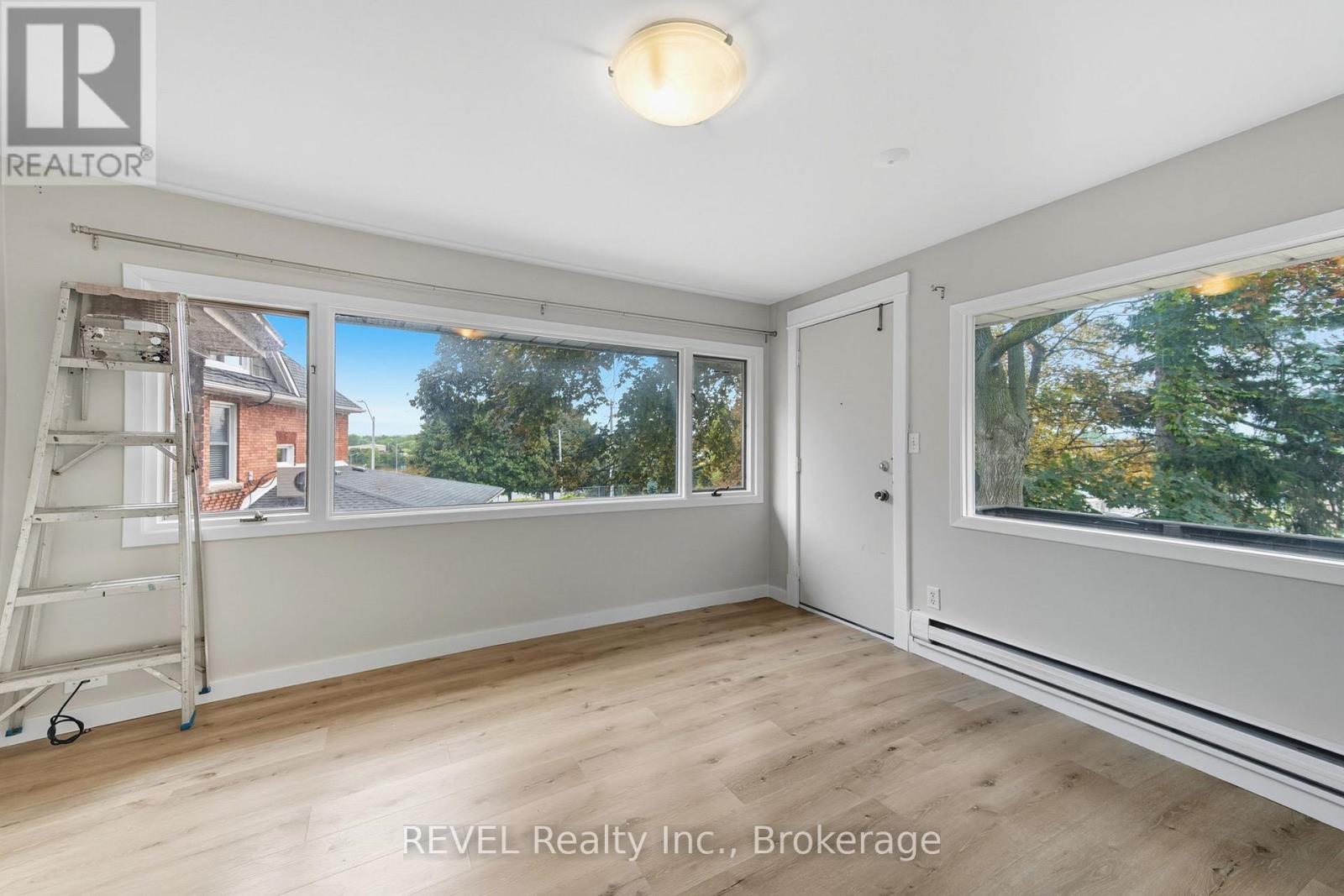 14 Bond Street, St. Catharines, Ontario  L2R 4Z2 - Photo 20 - X12528118