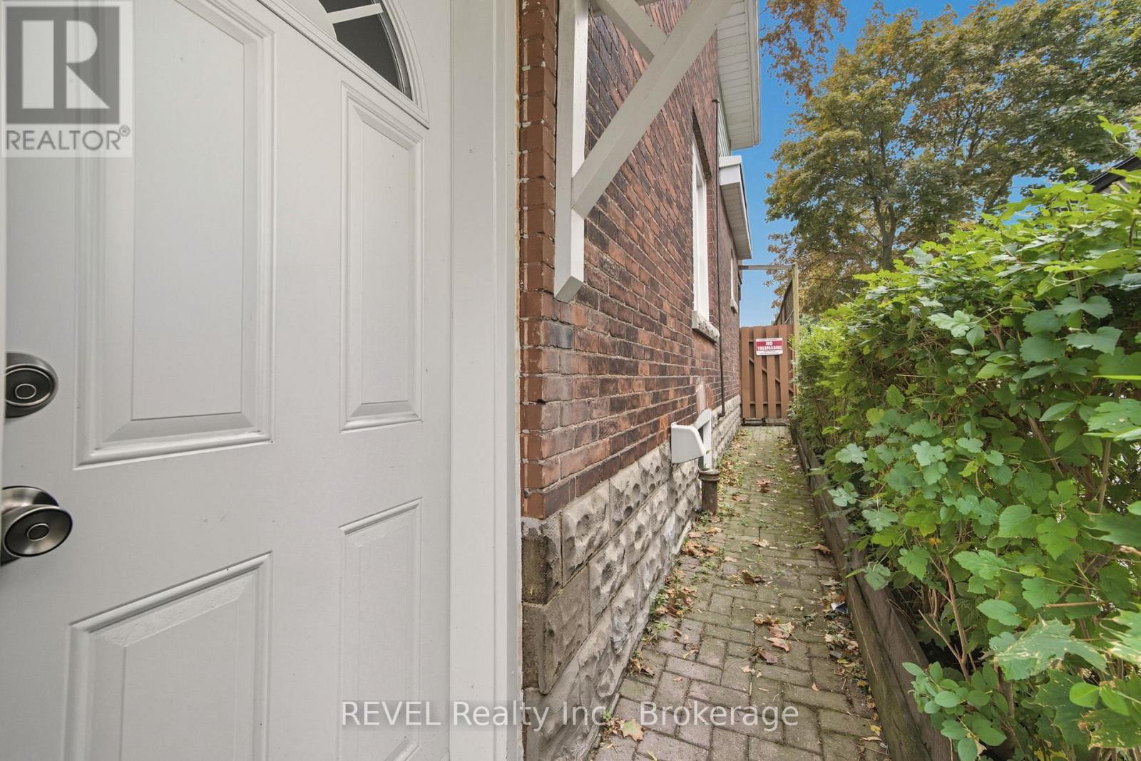 14 Bond Street, St. Catharines, Ontario  L2R 4Z2 - Photo 23 - X12528118