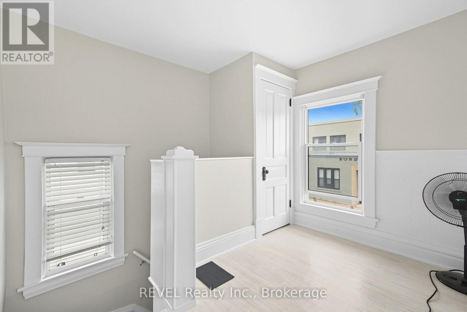 14 Bond Street, St. Catharines, Ontario  L2R 4Z2 - Photo 6 - X12528118