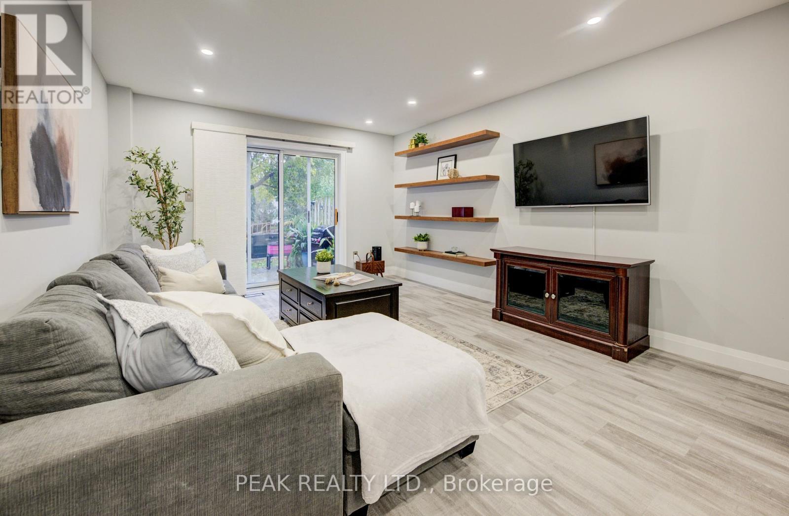 E - 513 Weber Street N, Waterloo, Ontario  N2L 4G1 - Photo 15 - X12527788