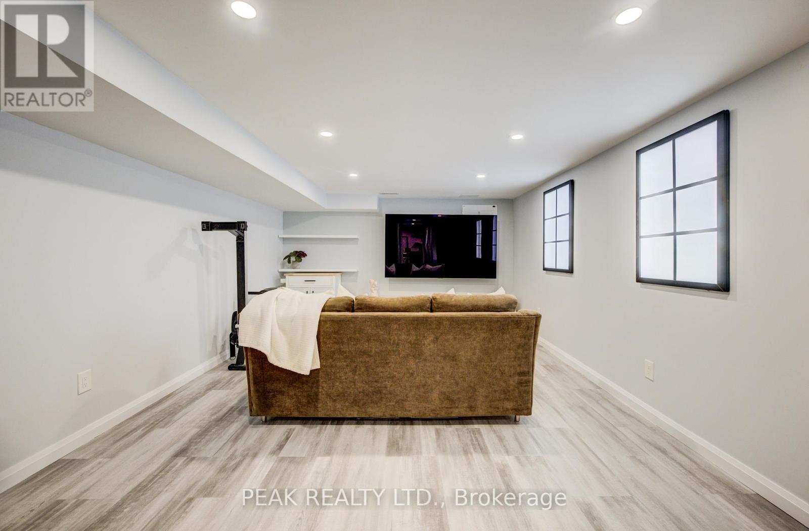 E - 513 Weber Street N, Waterloo, Ontario  N2L 4G1 - Photo 31 - X12527788