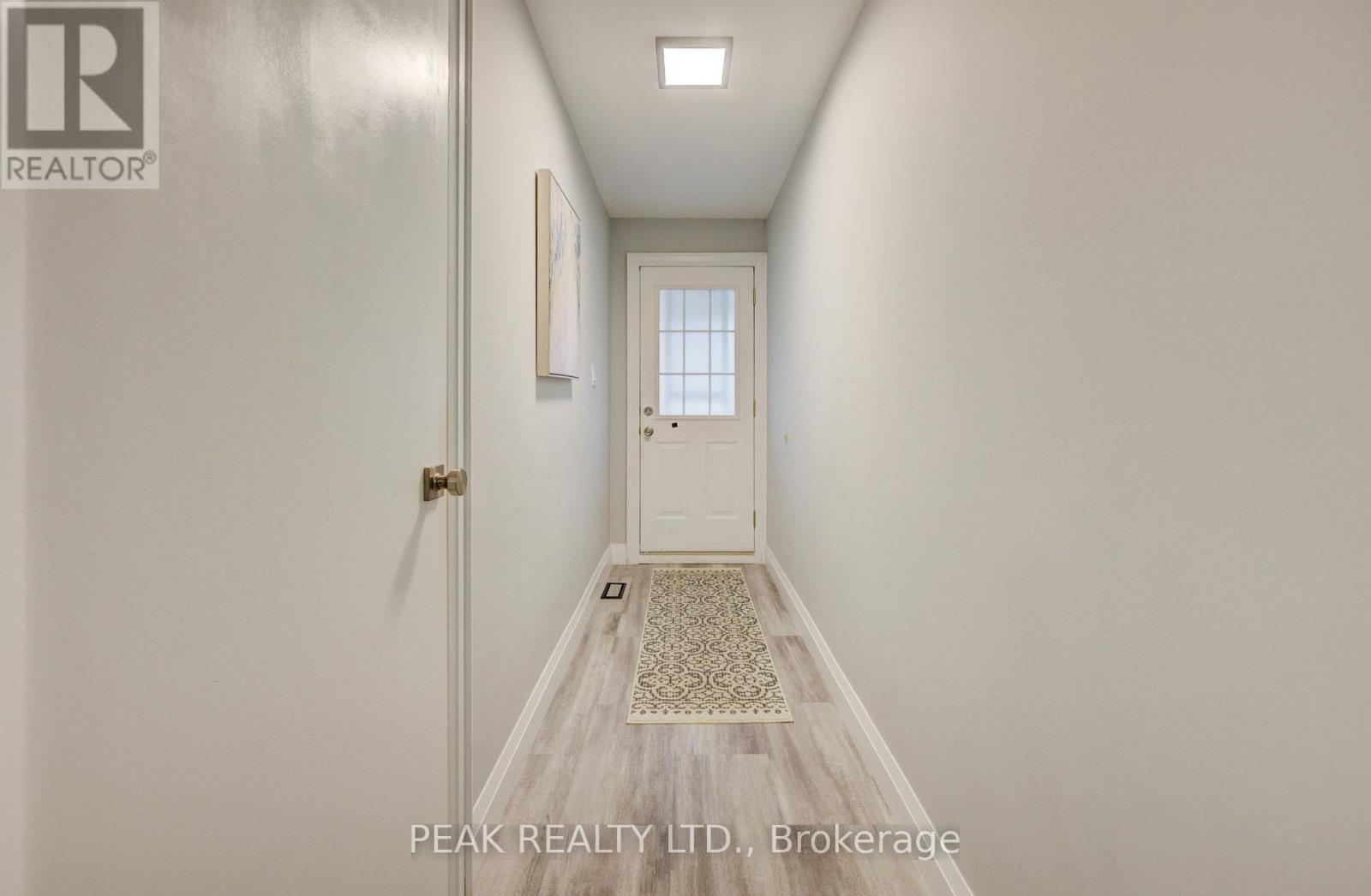 E - 513 Weber Street N, Waterloo, Ontario  N2L 4G1 - Photo 4 - X12527788