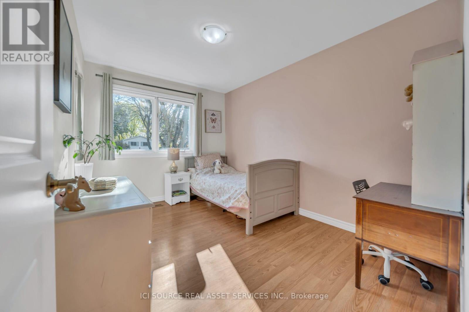 21 Woodridge Drive, Guelph, Ontario  N1H 7E3 - Photo 13 - X12527824