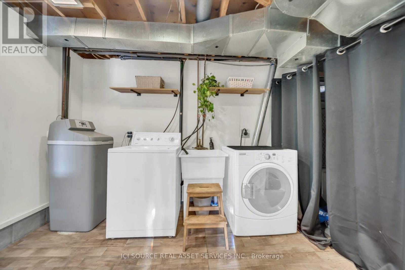 21 Woodridge Drive, Guelph, Ontario  N1H 7E3 - Photo 19 - X12527824