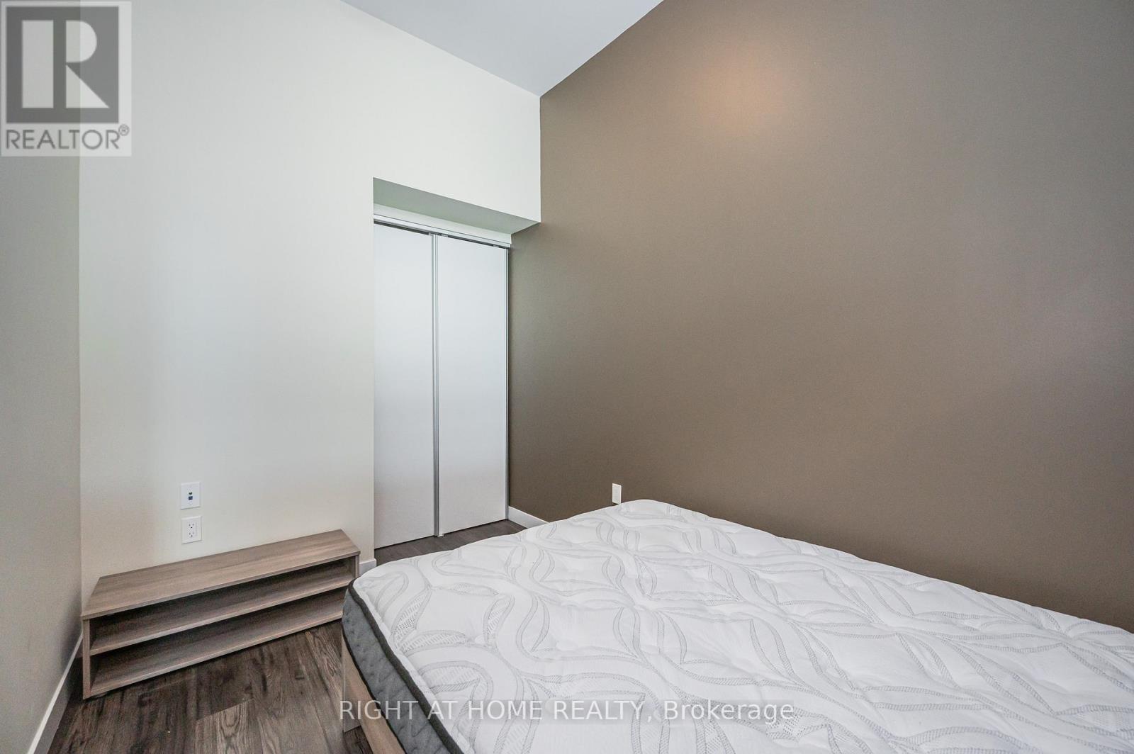 3 - 257 Hemlock Street, Waterloo, Ontario  N2L 3R4 - Photo 18 - X12527834