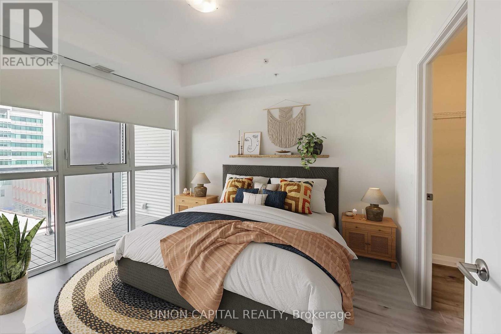 801 - 60 Charles Street W, Kitchener, Ontario  N2G 0C9 - Photo 3 - X12527888