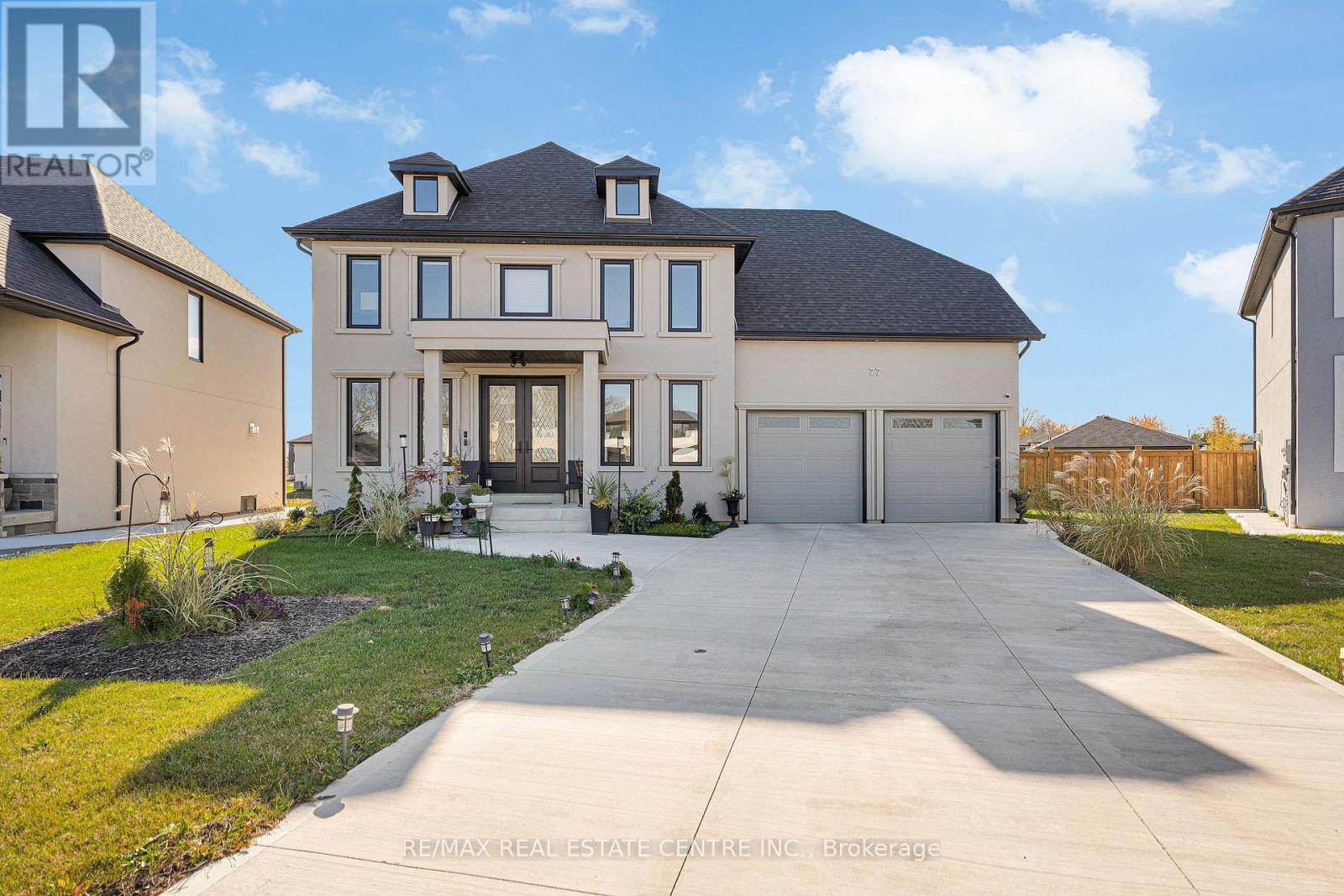 77 Noble Court, Amherstburg, Ontario  N9V 0G8 - Photo 2 - X12527910