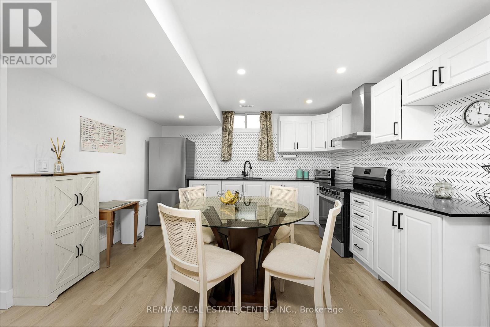 77 Noble Court, Amherstburg, Ontario  N9V 0G8 - Photo 24 - X12527910