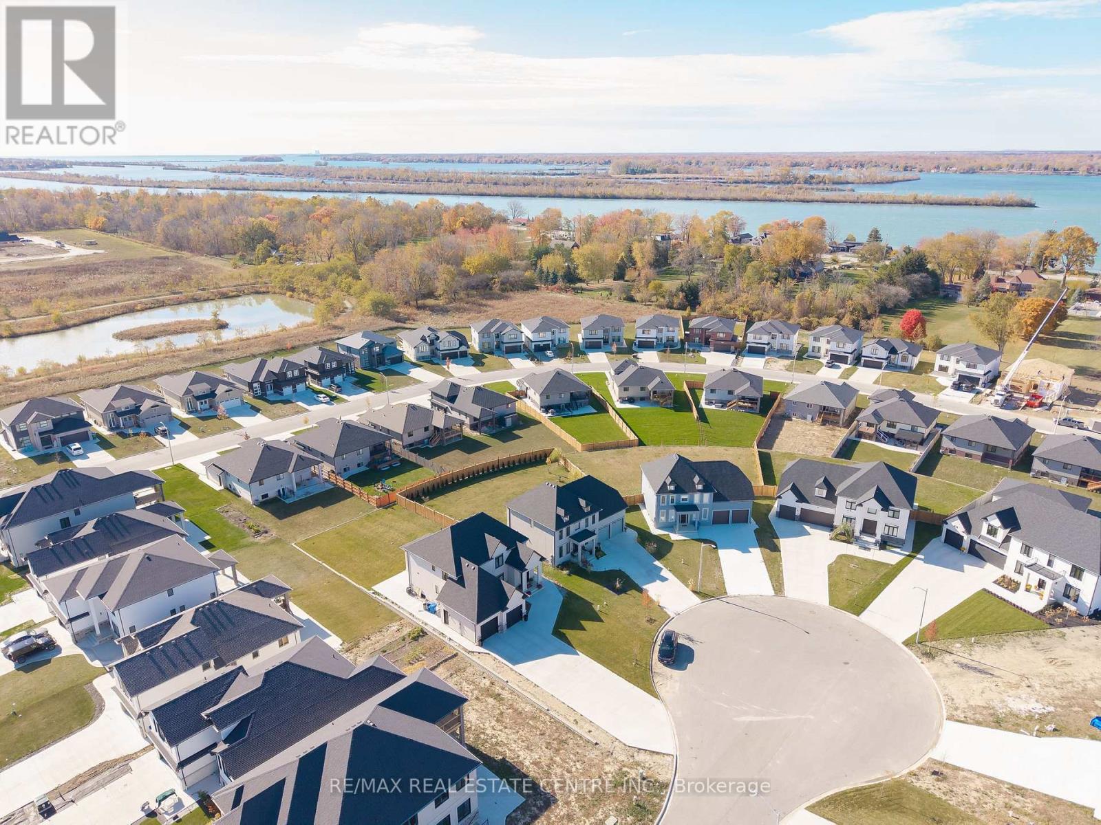 77 Noble Court, Amherstburg, Ontario  N9V 0G8 - Photo 33 - X12527910