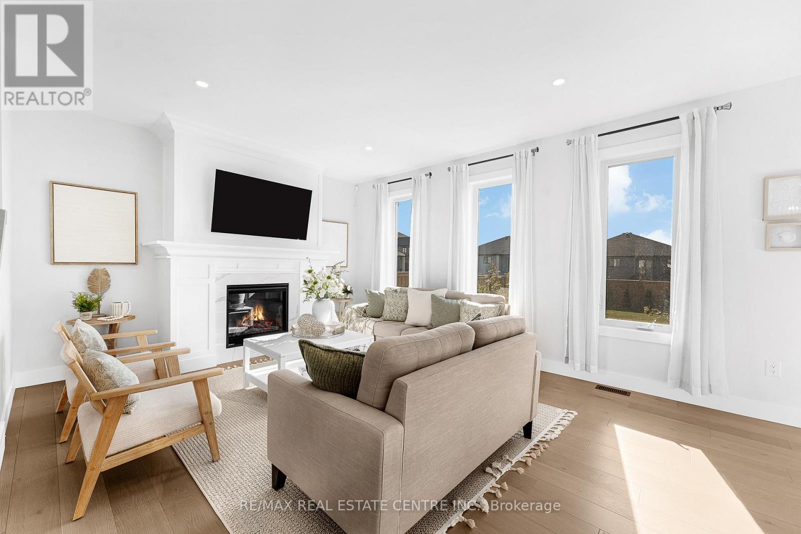 77 Noble Court, Amherstburg, Ontario  N9V 0G8 - Photo 4 - X12527910