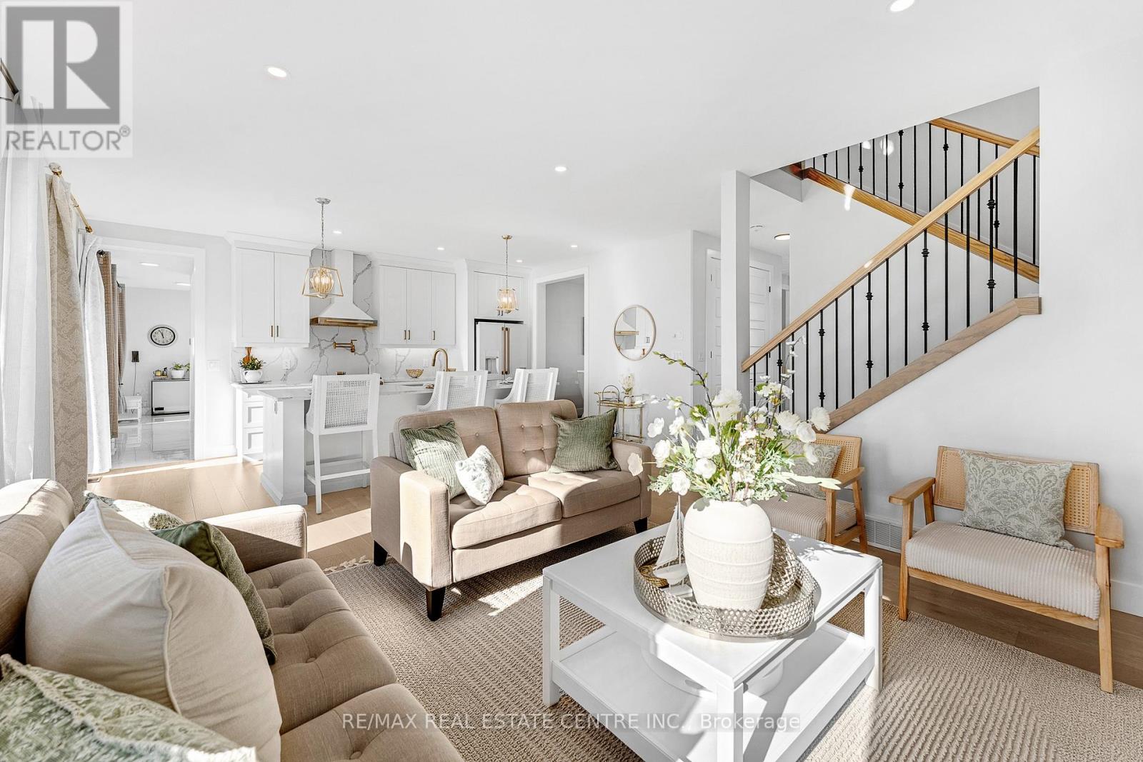 77 Noble Court, Amherstburg, Ontario  N9V 0G8 - Photo 5 - X12527910