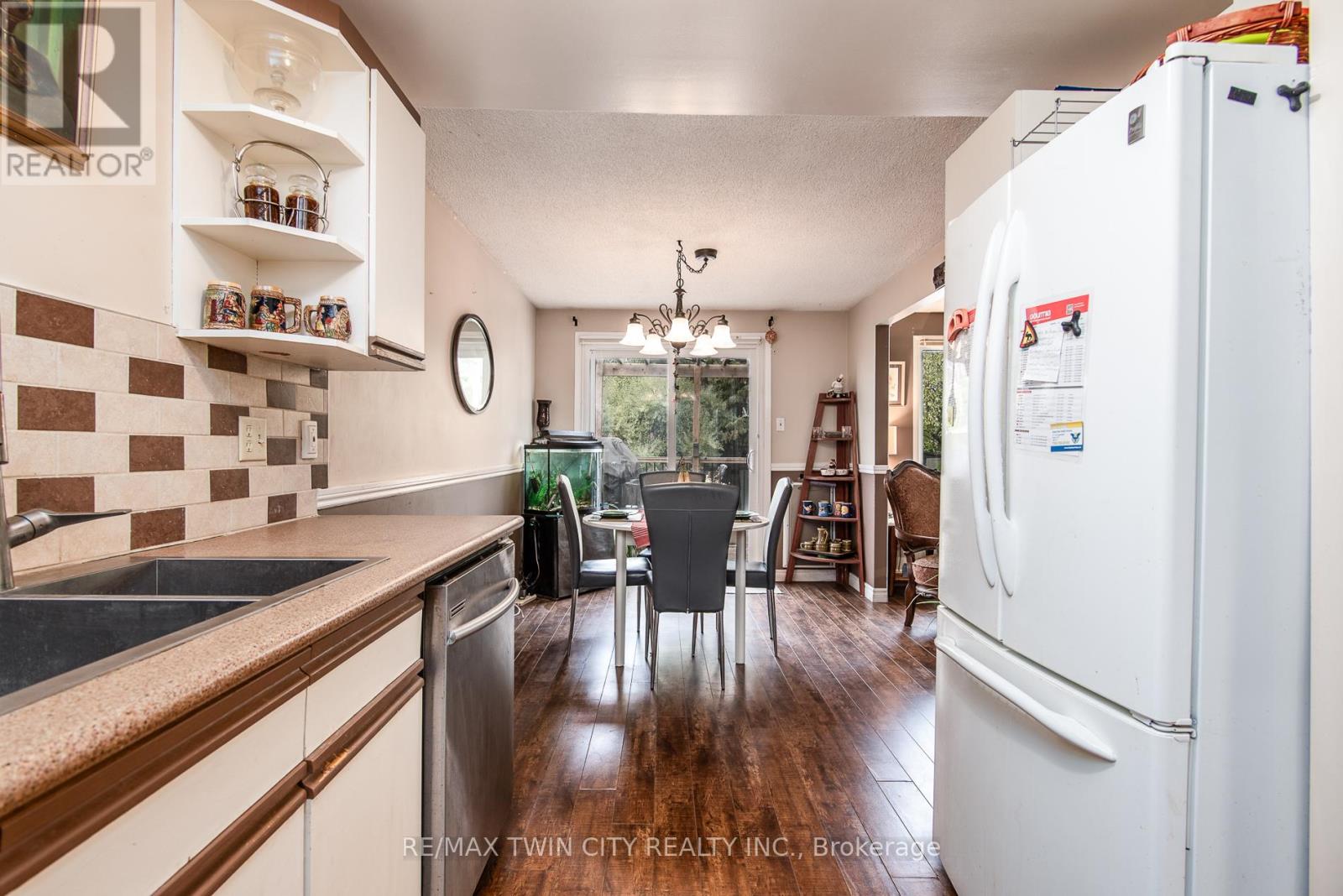 94 Macatee Place, Cambridge, Ontario  N1R 6Z8 - Photo 25 - X12528010