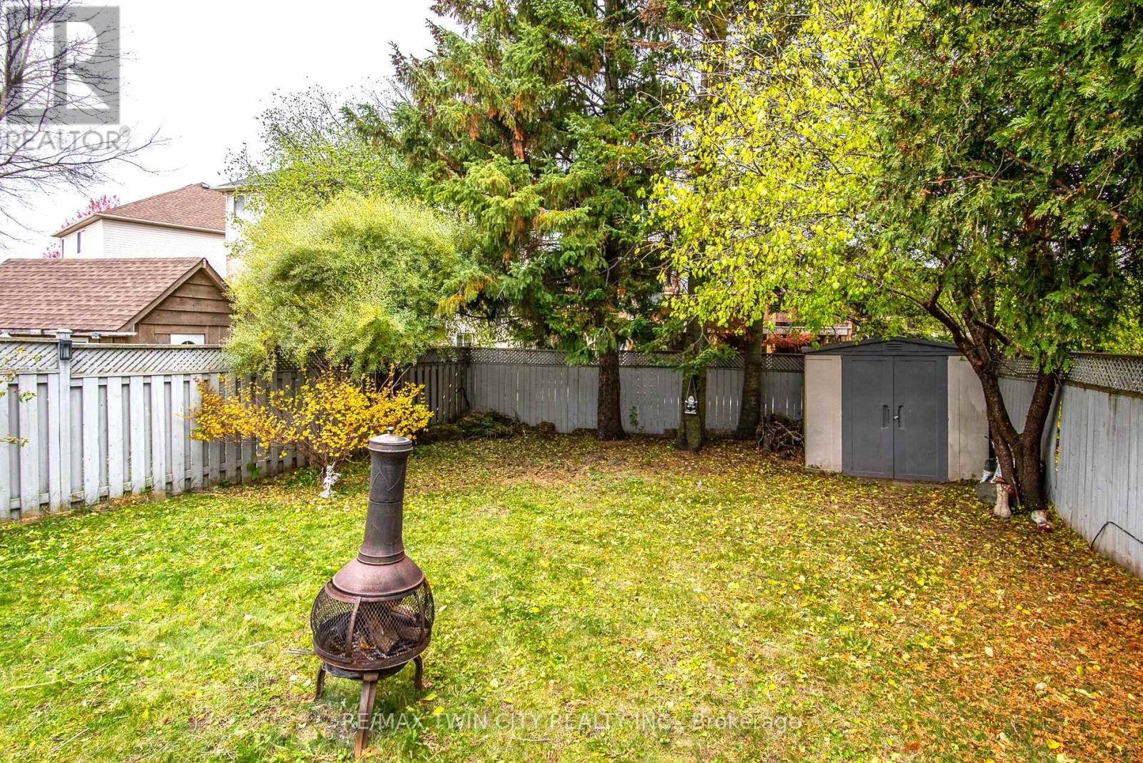 94 Macatee Place, Cambridge, Ontario  N1R 6Z8 - Photo 4 - X12528010