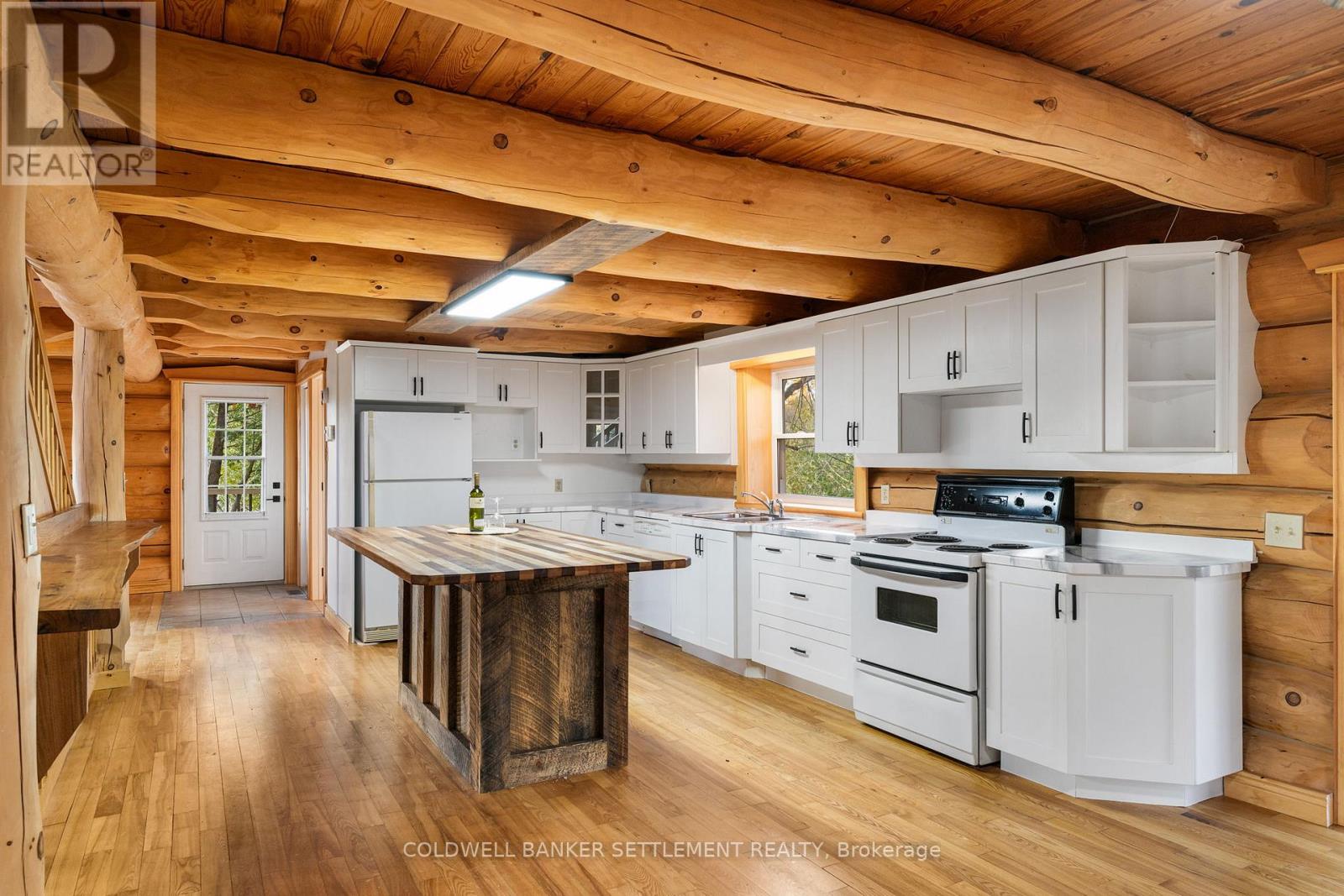 5479 Hinchinbrooke Road, Frontenac (Frontenac South), Ontario  K0H 1W0 - Photo 19 - X12528074