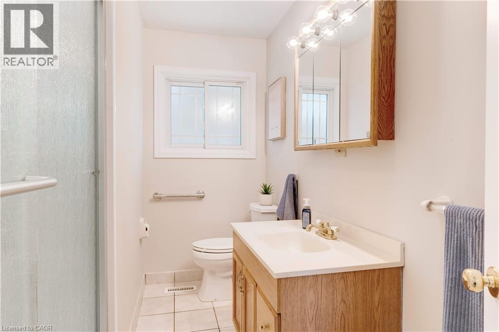 224 Glenholme Avenue, Stoney Creek, Ontario  L8E 5K1 - Photo 17 - 40747672