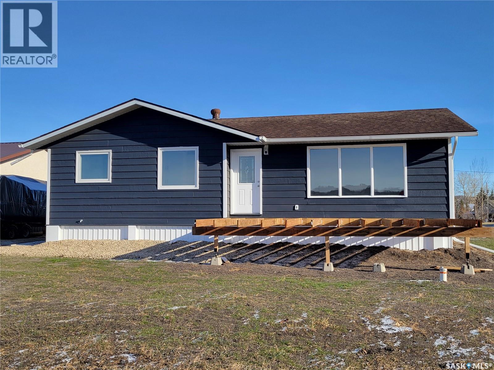 17 Larocque Drive, Katepwa Beach, Saskatchewan  S0G 2Y0 - Photo 1 - SK023560
