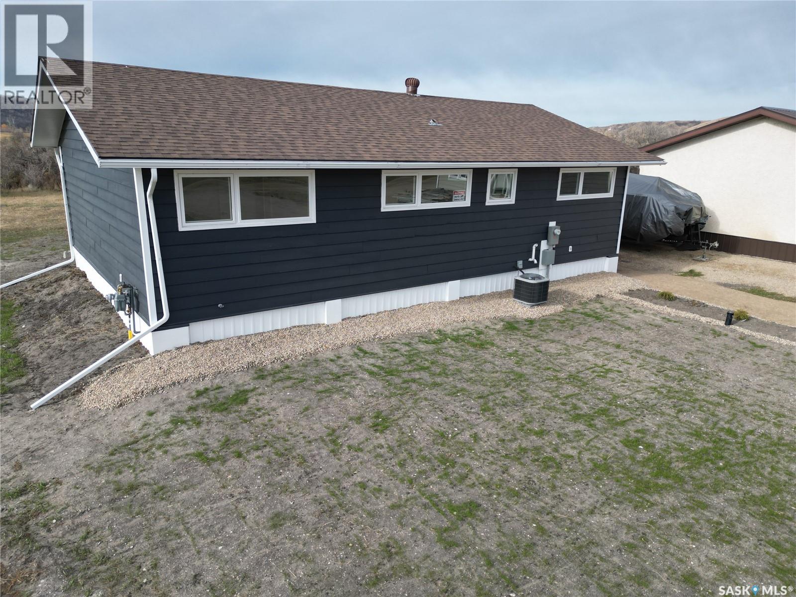 17 Larocque Drive, Katepwa Beach, Saskatchewan  S0G 2Y0 - Photo 4 - SK023560