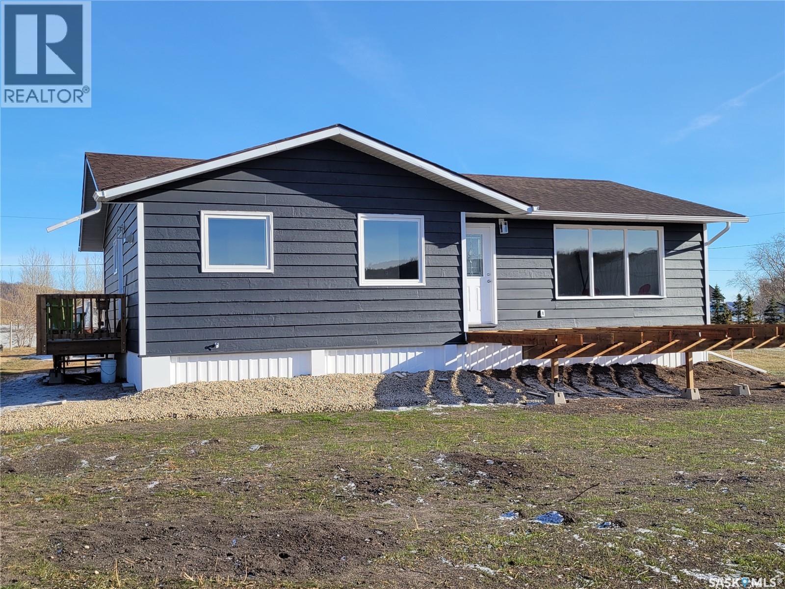17 Larocque Drive, Katepwa Beach, Saskatchewan  S0G 2Y0 - Photo 2 - SK023560