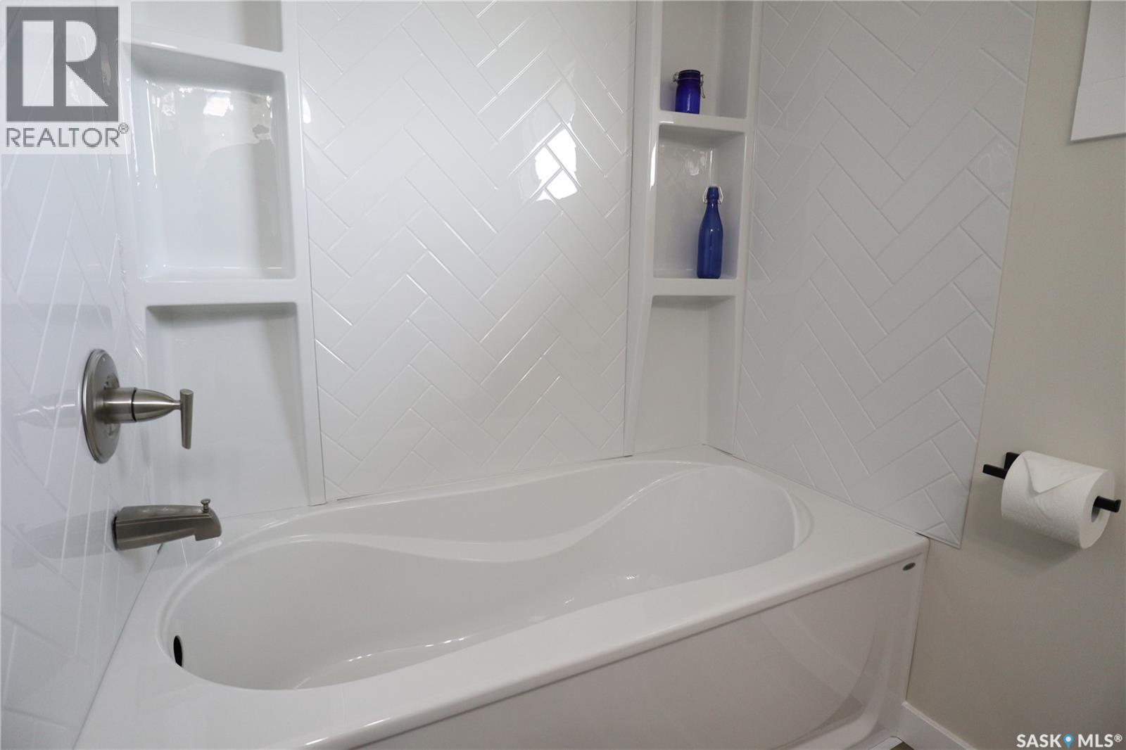 17 Larocque Drive, Katepwa Beach, Saskatchewan  S0G 2Y0 - Photo 25 - SK023560