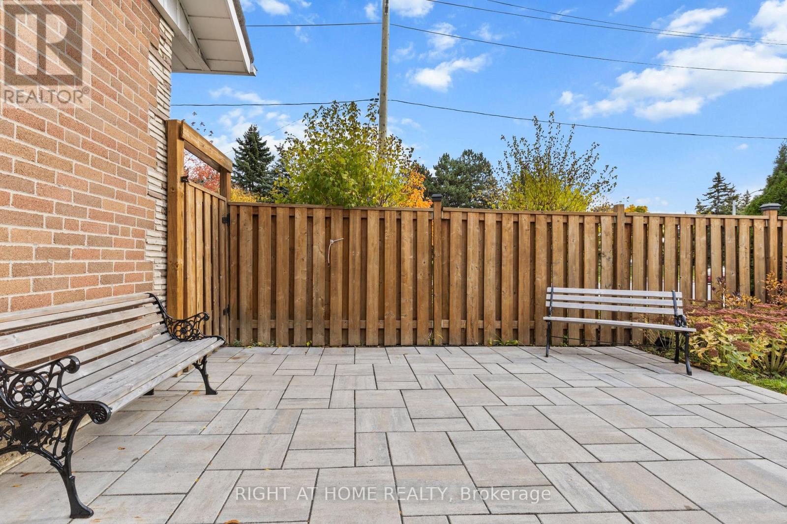 690 The West Mall W, Toronto (Eringate-Centennial-West Deane), Ontario  M9C 1H3 - Photo 32 - W12493550